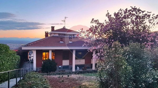 casa indipendente in vendita a Moncalieri in zona Revigliasco