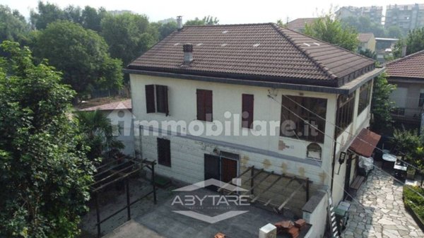 casa indipendente in vendita a Moncalieri