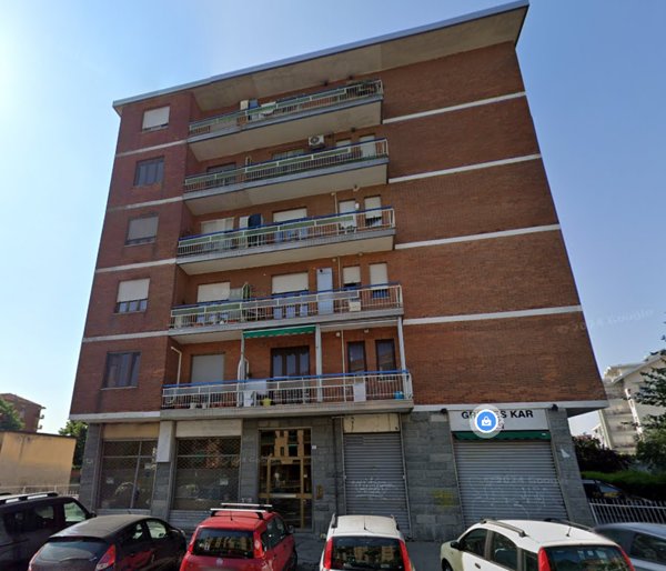 negozio in vendita a Moncalieri