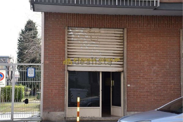 locale commerciale in vendita a Moncalieri