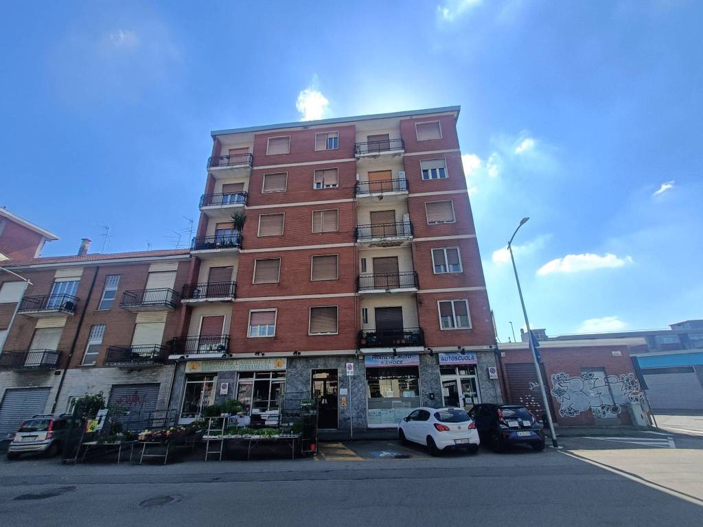 appartamento in vendita a Moncalieri in zona Borgo San Pietro