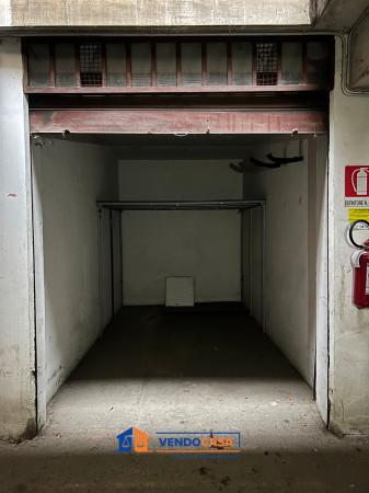 negozio in vendita a Moncalieri in zona Testona