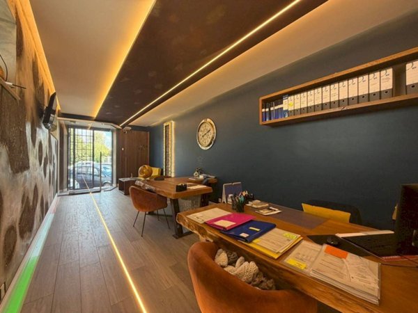 locale commerciale in vendita a Moncalieri