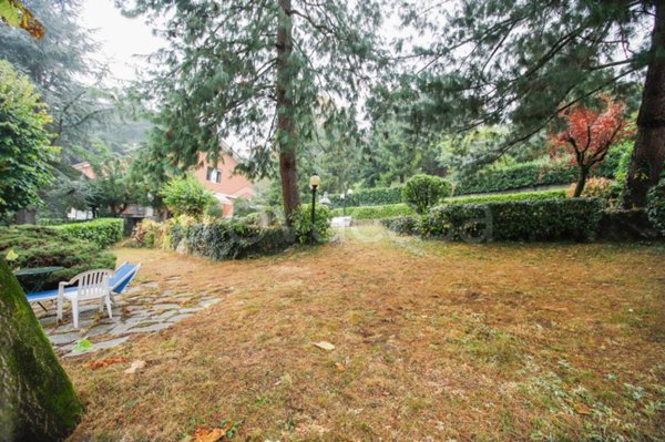 casa indipendente in vendita a Moncalieri in zona Revigliasco