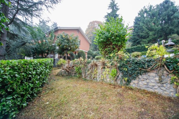 casa indipendente in vendita a Moncalieri in zona Revigliasco