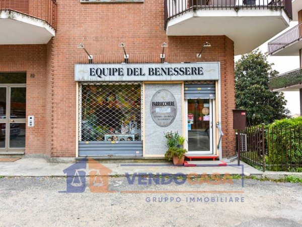 negozio in vendita a Moncalieri in zona Moriondo