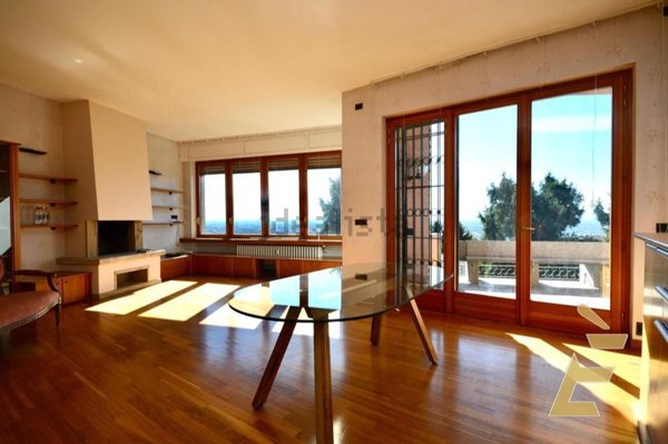 appartamento in vendita a Moncalieri in zona Revigliasco