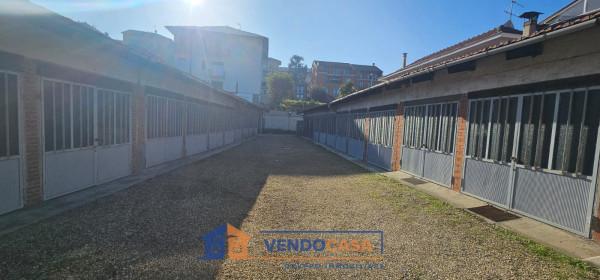 negozio in vendita a Moncalieri