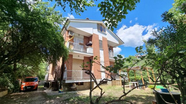 casa indipendente in vendita a Moncalieri in zona Revigliasco