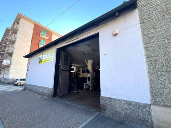 locale commerciale in vendita a Moncalieri