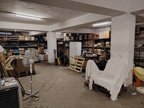 locale commerciale in vendita a Moncalieri in zona Borgo San Pietro