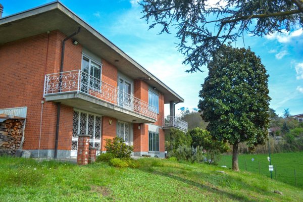 casa indipendente in vendita a Moncalieri in zona Revigliasco