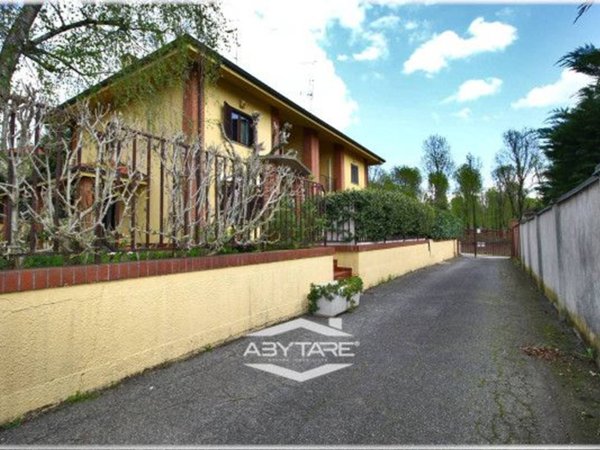 casa indipendente in vendita a Moncalieri in zona Testona