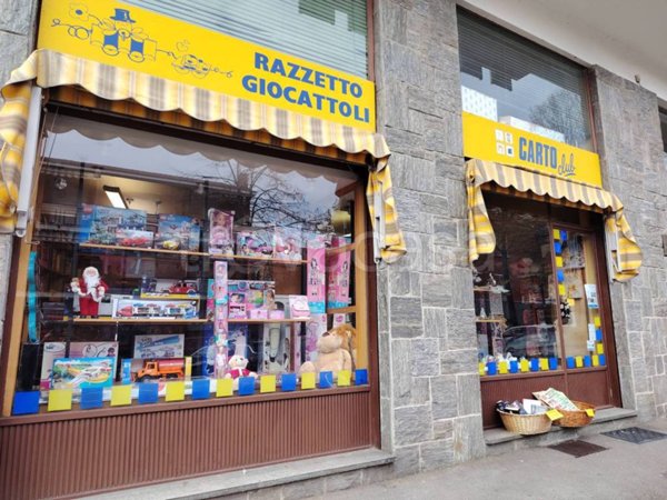 negozio in vendita a Moncalieri in zona Testona