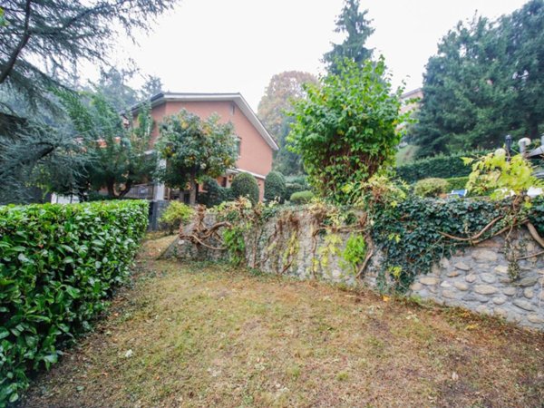 casa indipendente in vendita a Moncalieri in zona Revigliasco