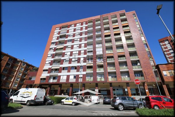 negozio in vendita a Moncalieri