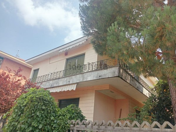 casa indipendente in vendita a Moncalieri