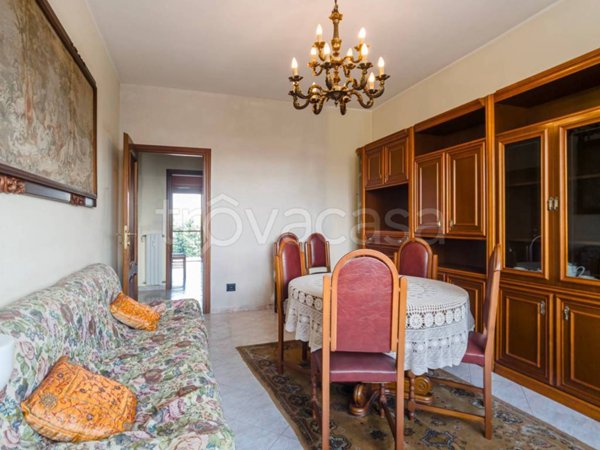 appartamento in vendita a Moncalieri in zona Borgo San Pietro