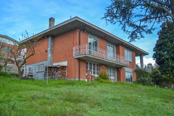 casa indipendente in vendita a Moncalieri in zona Revigliasco