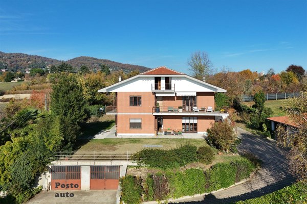 casa indipendente in vendita a Moncalieri in zona Revigliasco