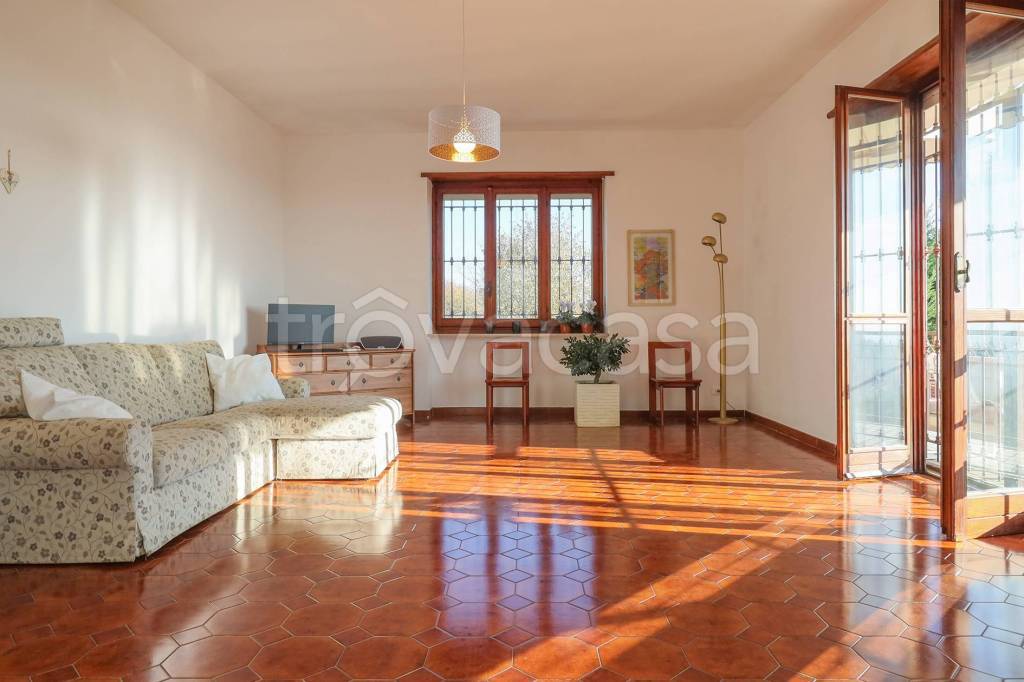 casa indipendente in vendita a Moncalieri in zona Revigliasco