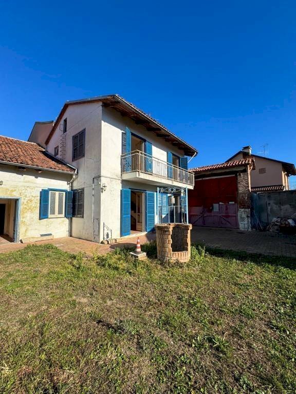 casa indipendente in vendita a Moncalieri in zona Tagliaferro