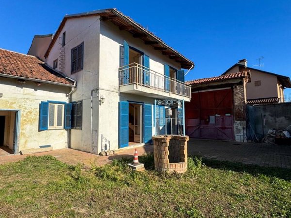 casa indipendente in vendita a Moncalieri in zona Tagliaferro