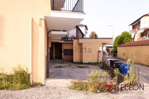 locale di sgombero in vendita a Moncalieri