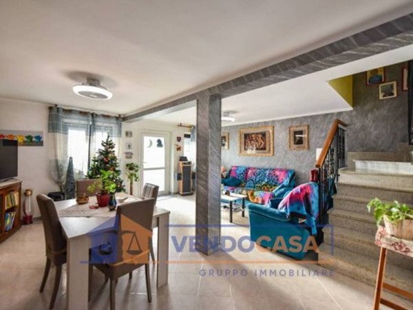 casa indipendente in vendita a Moncalieri in zona Tagliaferro