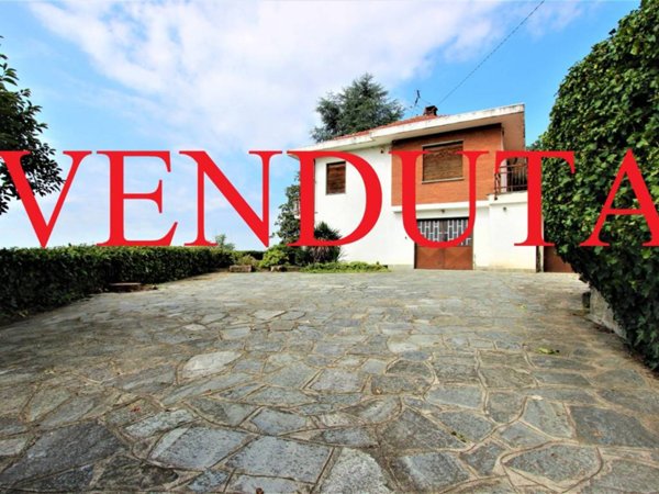 casa indipendente in vendita a Moncalieri in zona Testona