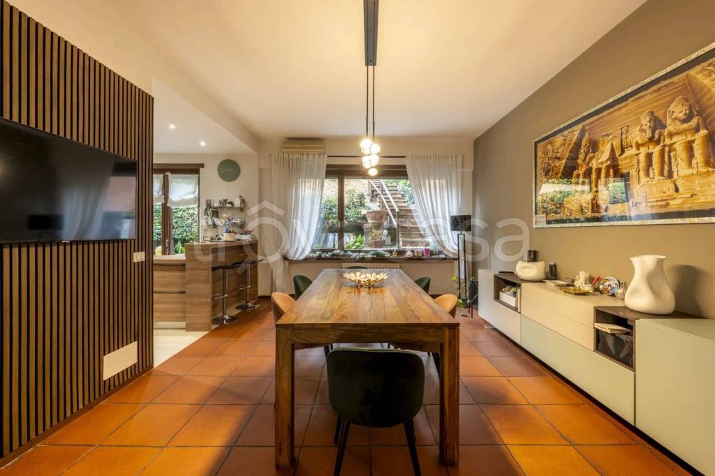 casa indipendente in vendita a Moncalieri in zona Revigliasco