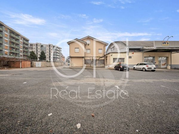 intera palazzina in vendita a Moncalieri