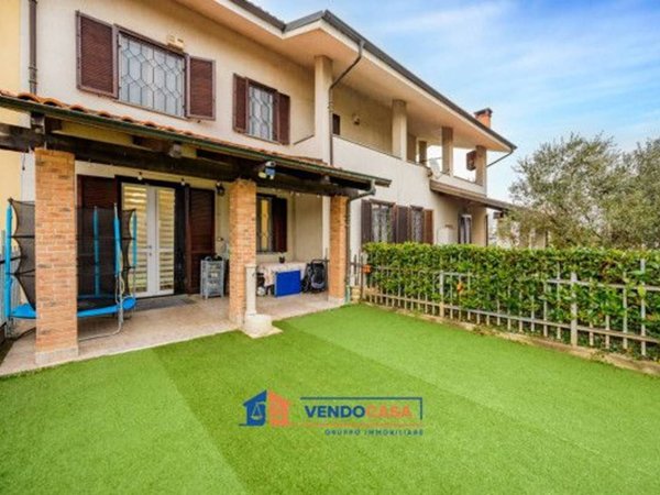 casa indipendente in vendita a Moncalieri in zona Tagliaferro