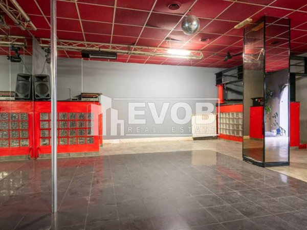 negozio in vendita a Moncalieri