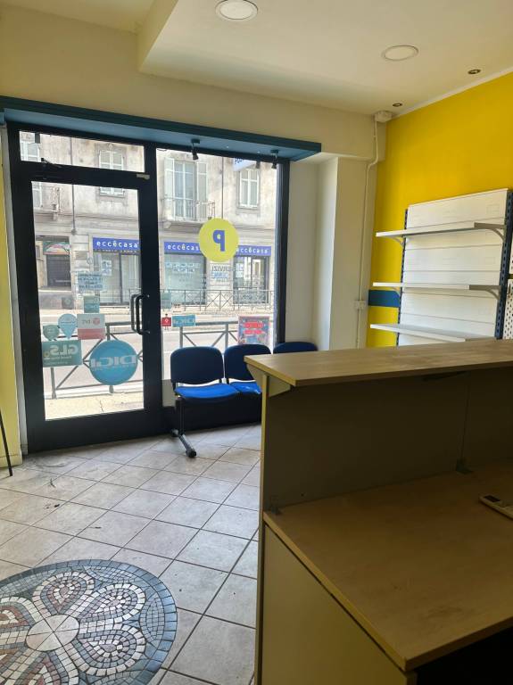 negozio in vendita a Moncalieri