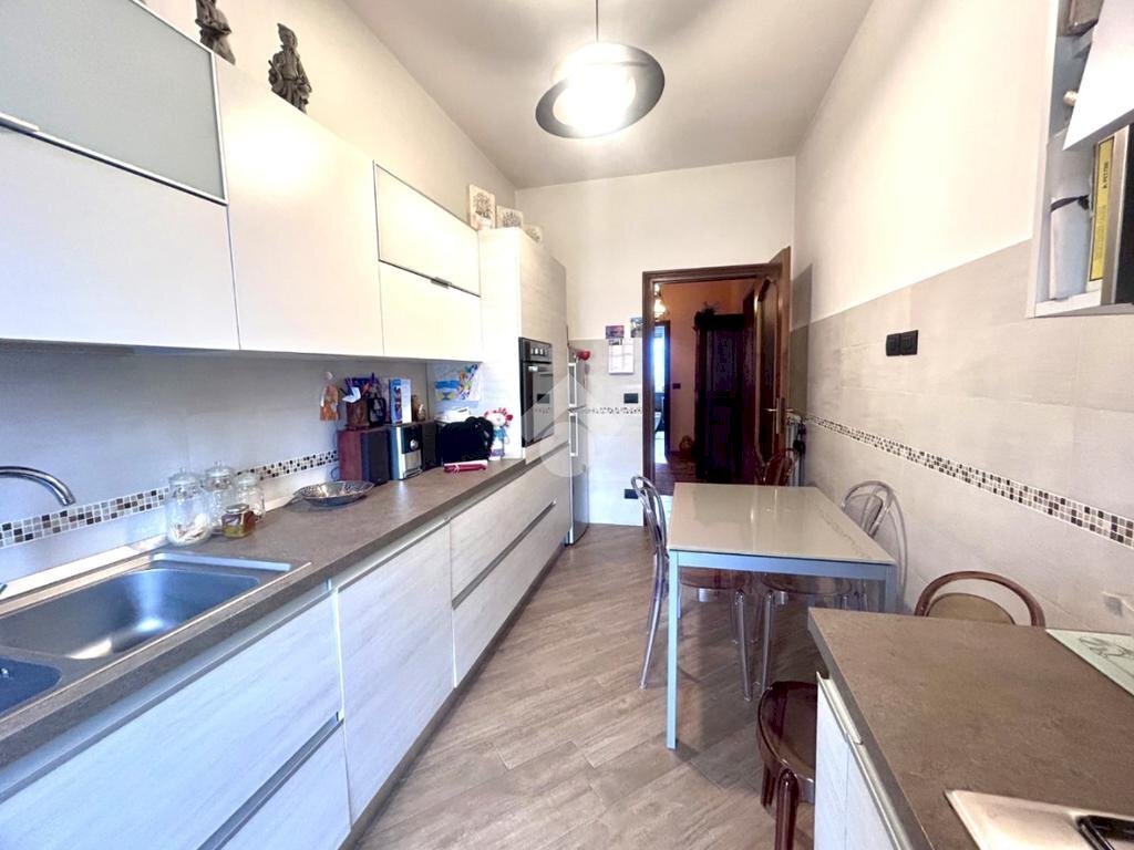 appartamento in vendita a Moncalieri in zona Borgo San Pietro