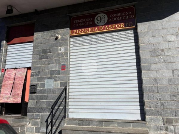 negozio in vendita a Moncalieri in zona Testona