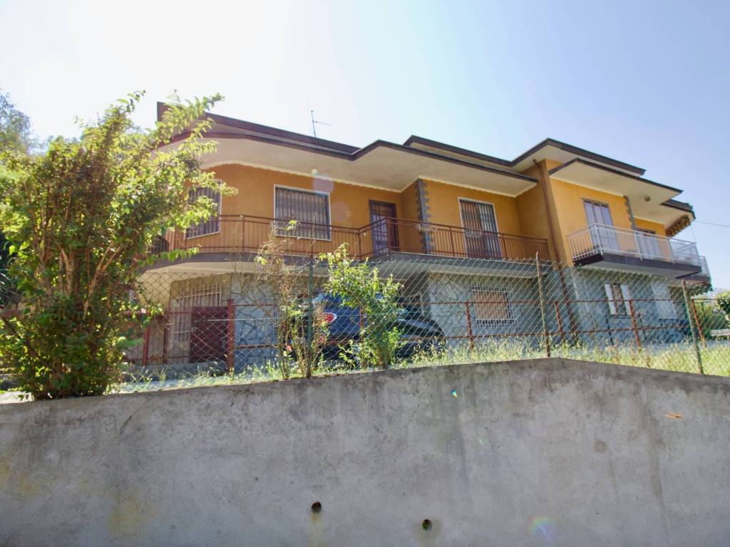 casa indipendente in vendita a Moncalieri in zona Testona