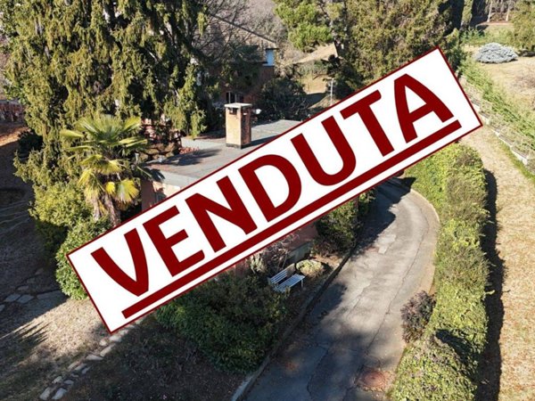 casa indipendente in vendita a Moncalieri in zona Revigliasco