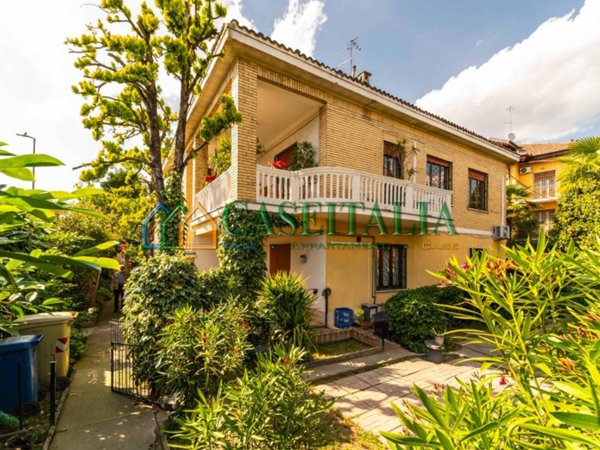 casa indipendente in vendita a Moncalieri