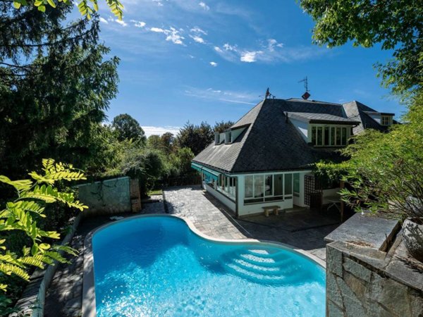 casa indipendente in vendita a Moncalieri in zona Revigliasco