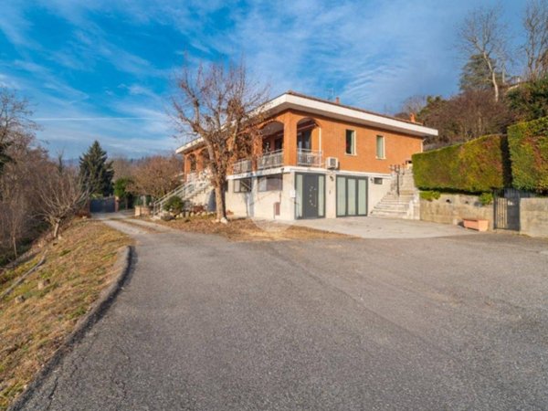 casa indipendente in vendita a Moncalieri in zona Testona