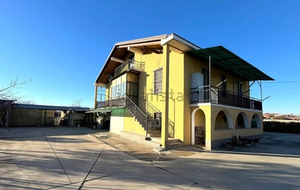 casa indipendente in vendita a Moncalieri in zona Tetti Piatti