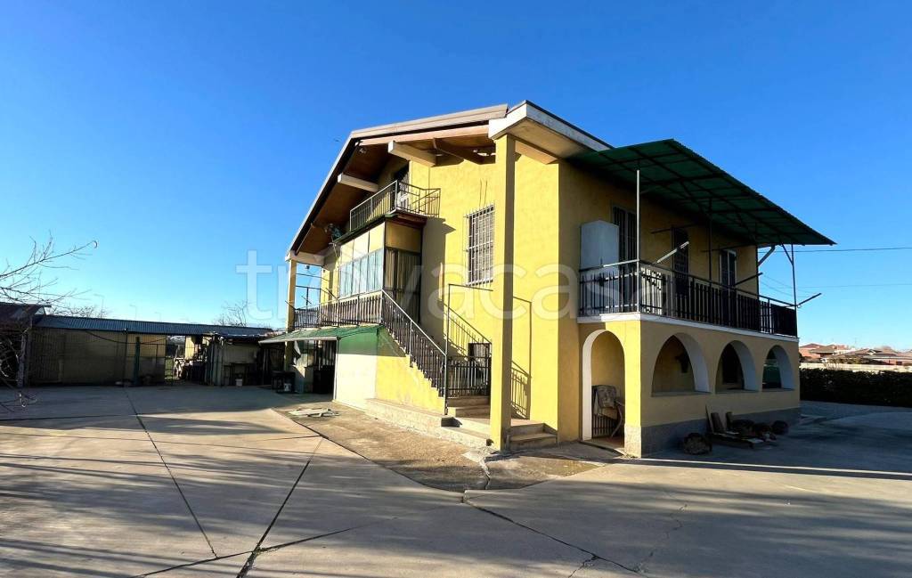 casa indipendente in vendita a Moncalieri in zona Tetti Piatti