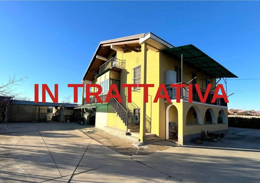 casa indipendente in vendita a Moncalieri in zona Tetti Piatti