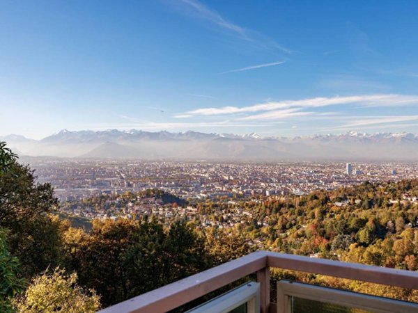 casa indipendente in vendita a Moncalieri in zona Revigliasco