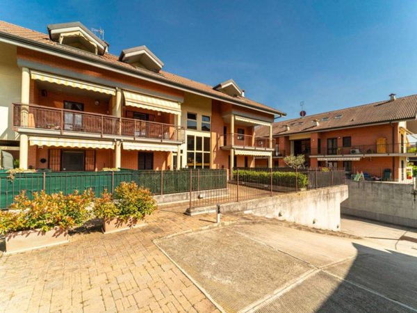 appartamento in vendita a Moncalieri in zona Barauda