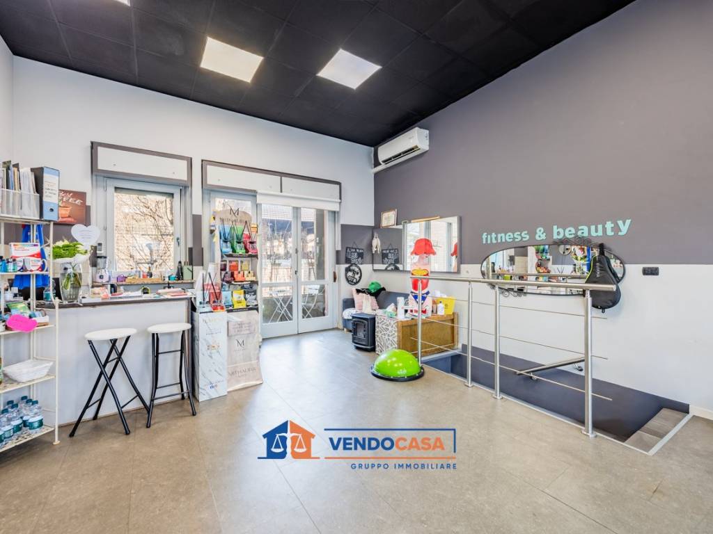 negozio in vendita a Moncalieri