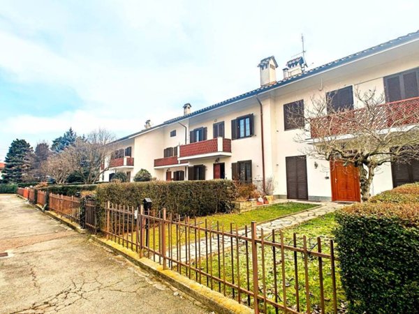 casa indipendente in vendita a Moncalieri in zona Tagliaferro