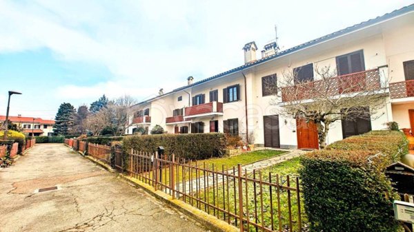 casa indipendente in vendita a Moncalieri in zona Tagliaferro